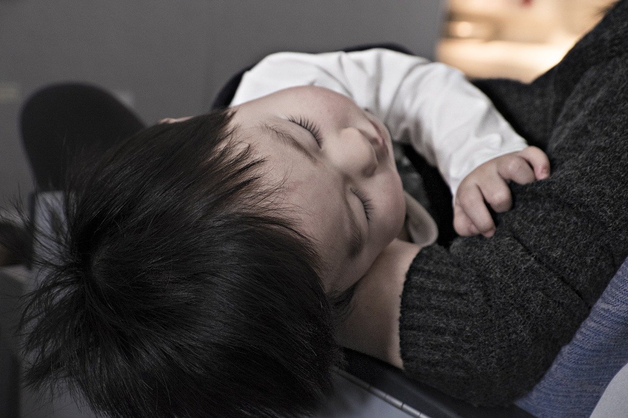 4 tips för att få barn att sova om natten